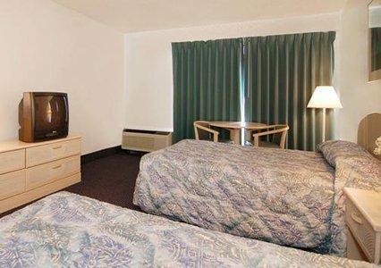 Rodeway Inn & Suites At The Casino Bossier City Oda fotoğraf